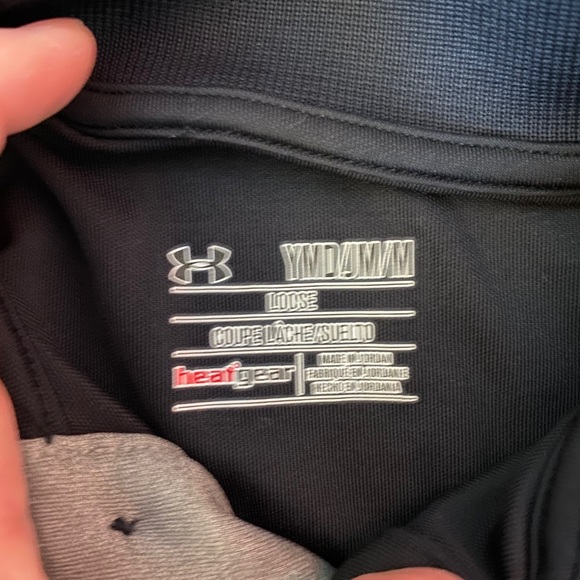 Boys under armor youth medium loose shirt - Picture 3 of 8